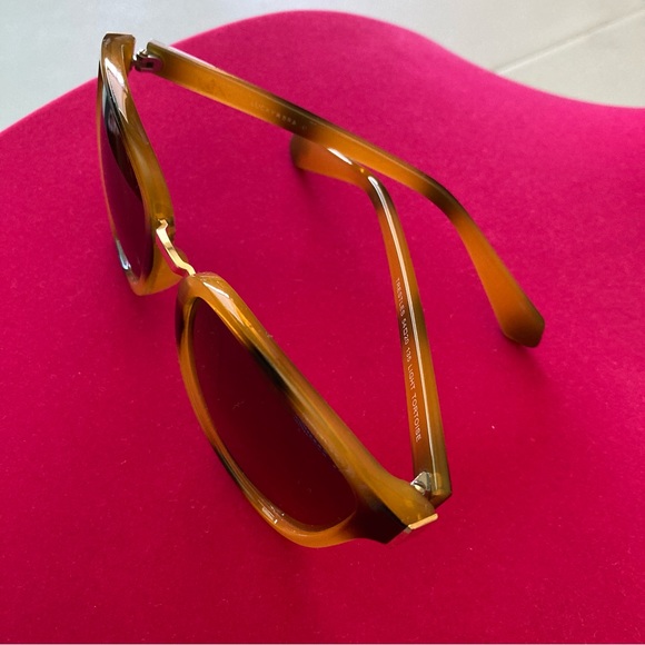 Lucky Brand Sunglasses | Color Brown | Excellent Condition - Picture 8 of 10